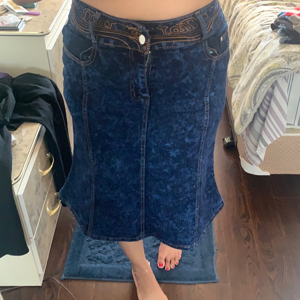 Stretchy jean skirt